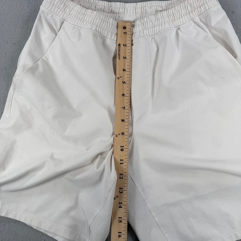 Lululemon Mens Athletic Shorts Bone Off White Elastic Waist Mesh Vent 8in Inseam